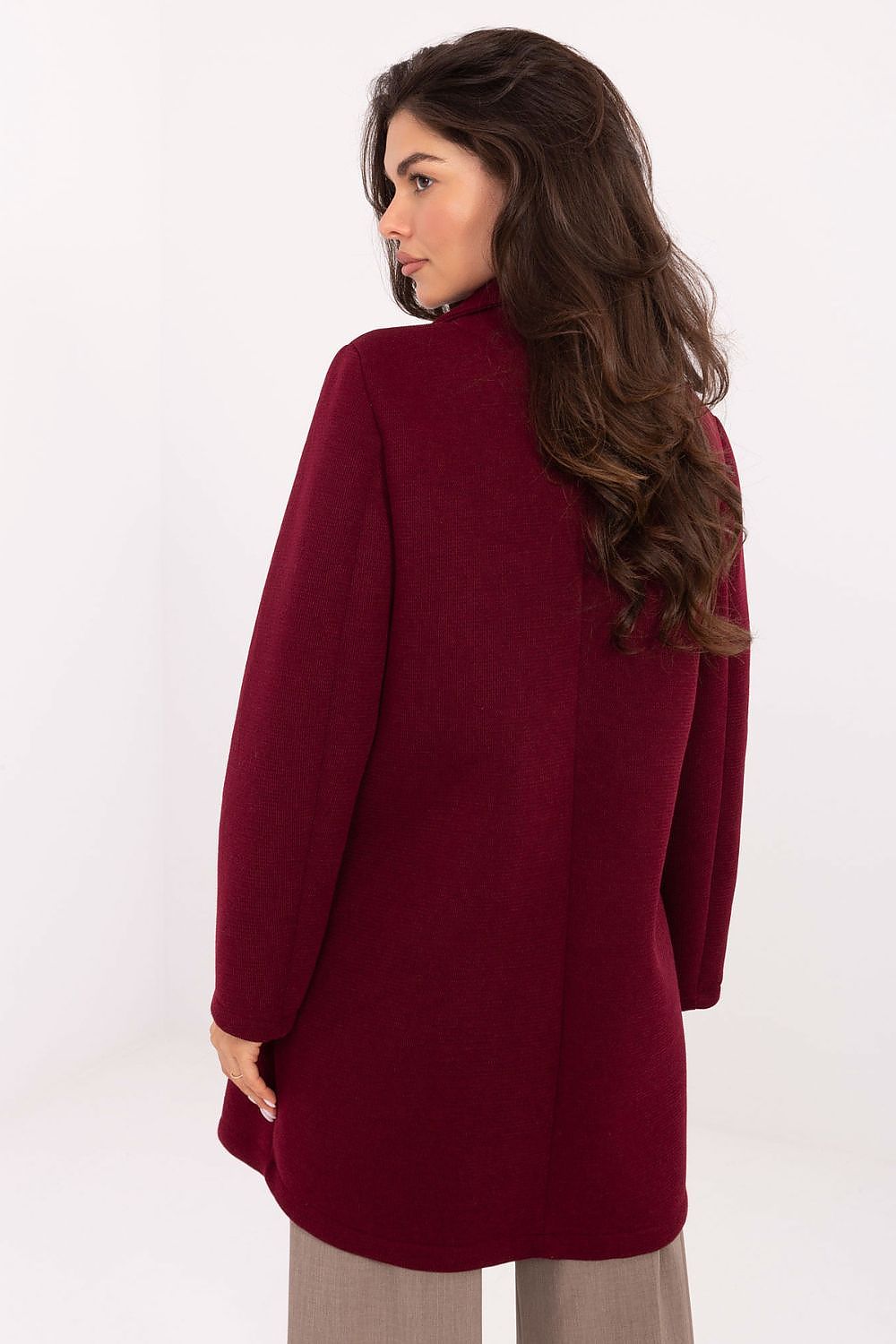 Abrigo Mujer Estructurado Broche – Burdeos – detalle 3 | DOMELVA
