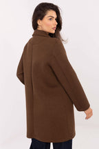 Abrigo Mujer Estructurado Broche – Marrón Moka – detalle 3 | DOMELVA