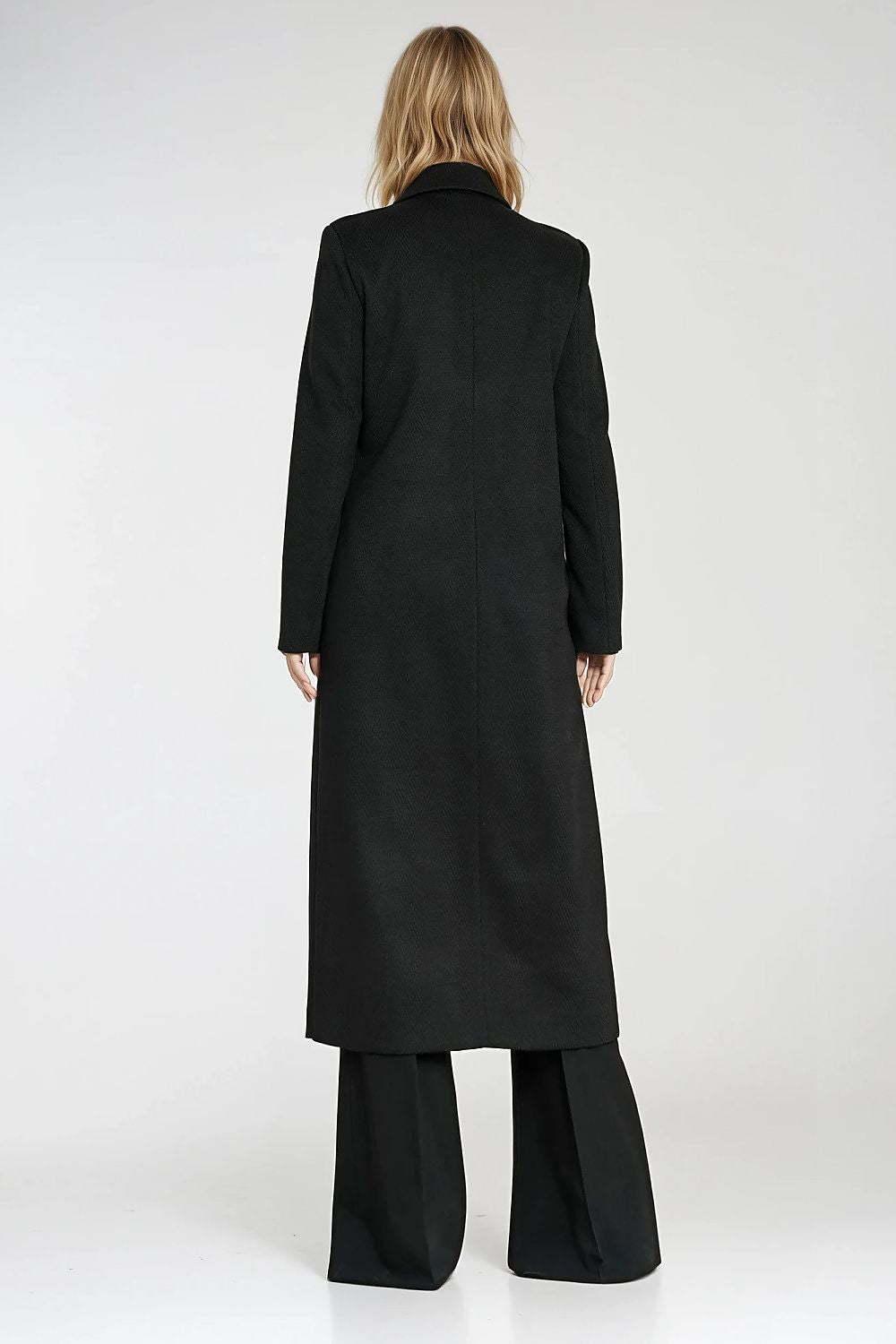Abrigo Mujer Largo Espiga Doble Botonadura – Negro – detalle 4 | DOMELVA