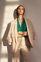 Blazer Mujer Abierto Mangas Fruncidas – Beige Piedra – detalle 3 | DOMELVA