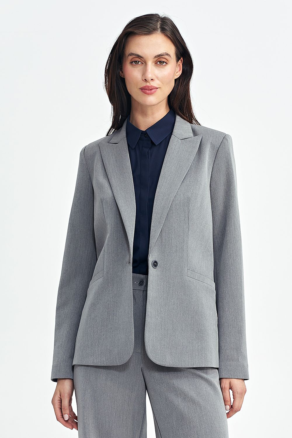 Blazer Mujer Entallado Sastrería – Gris Piedra – detalle 2 | DOMELVA