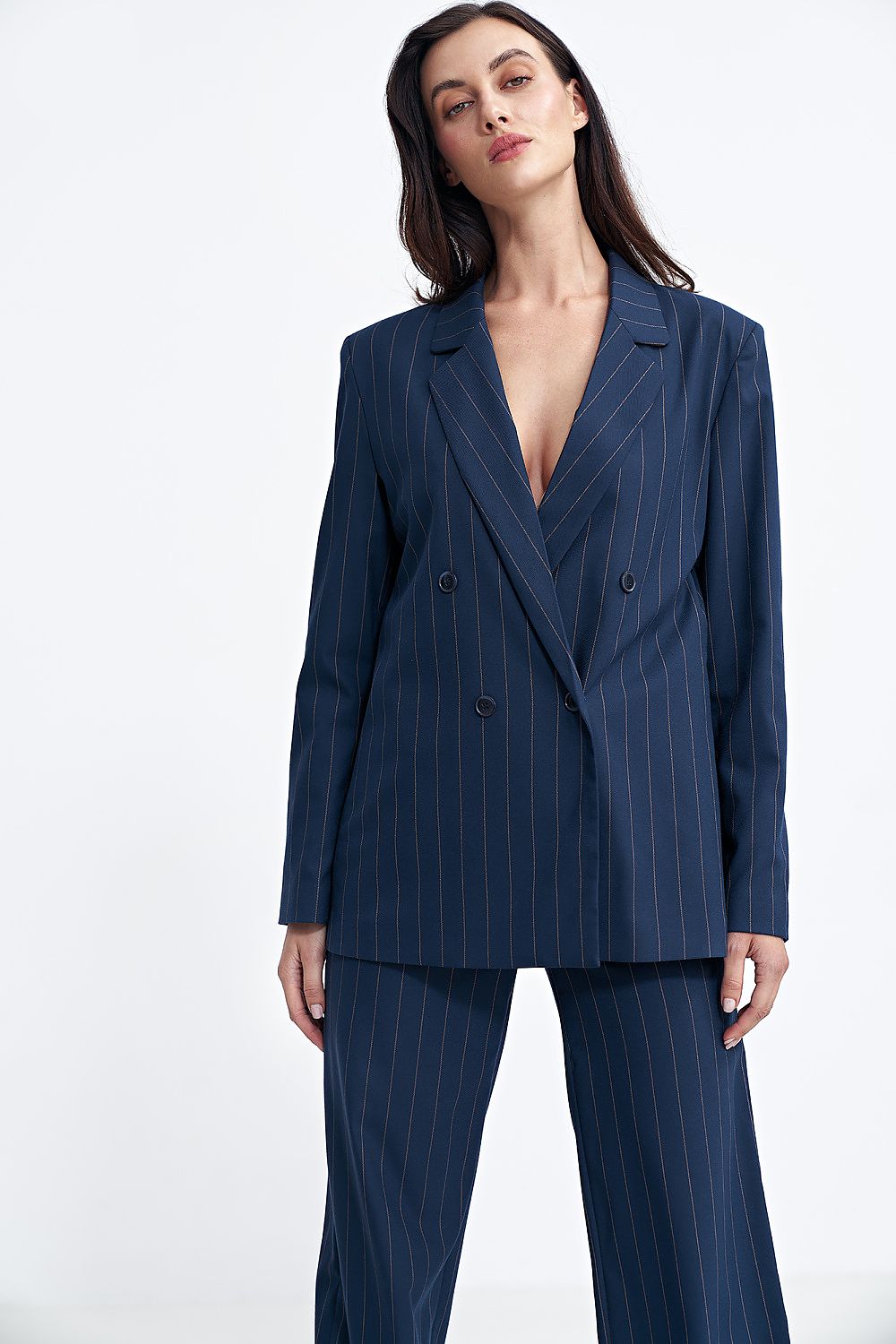 Blazer Mujer Oversize Raya Diplomática – Azul Marino – detalle 4 | DOMELVA