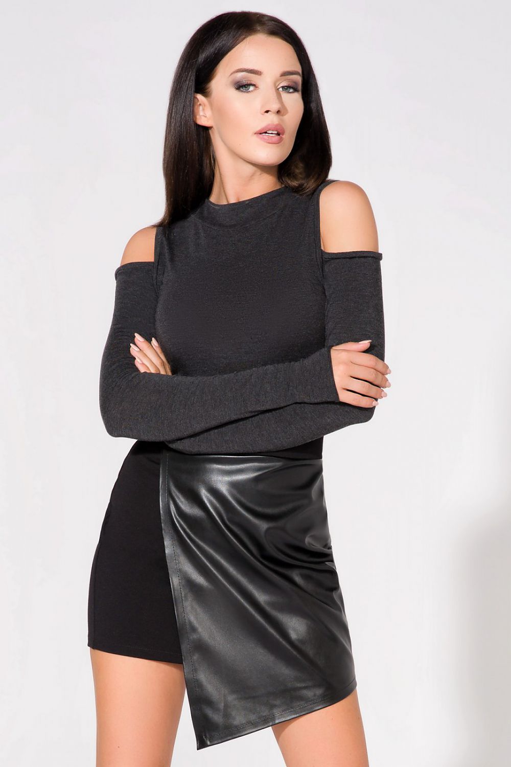 Blusa Mujer Punto Fino Hombros Descubiertos – Negro Carbón | DOMELVA