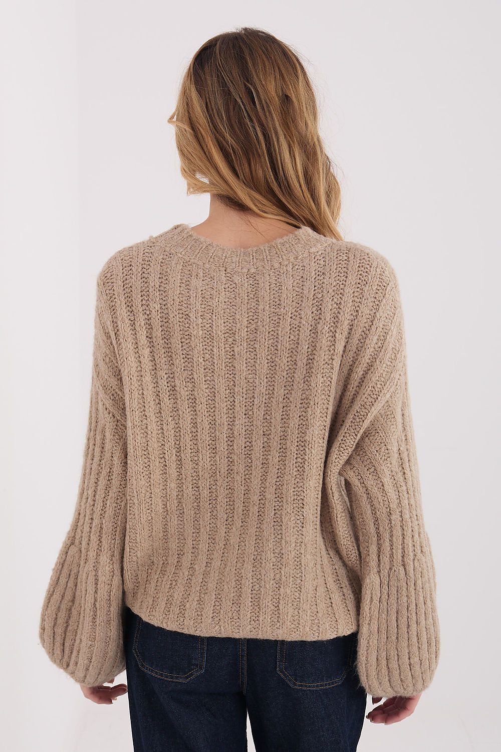 Jersey Mujer Punto Grueso Cuello Redondo – Beige Arena – detalle 3 | DOMELVA