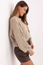 Jersey Mujer Punto Suave Cuello Redondo – Beige Trigo – detalle 2 | DOMELVA