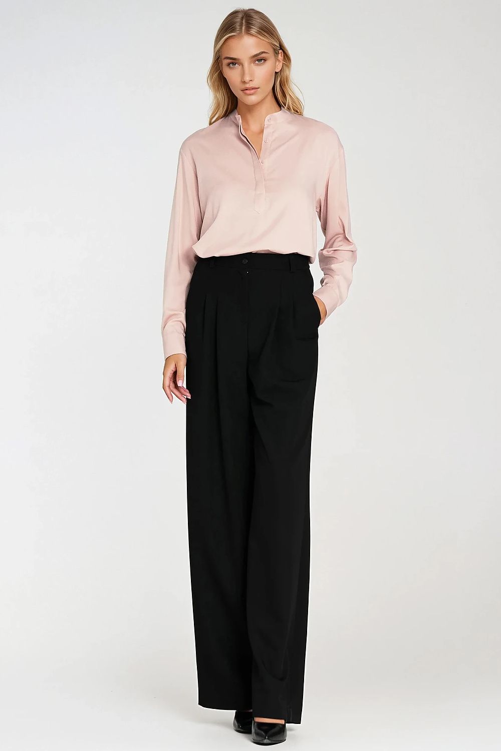 Pantalón Mujer Fluido Talle Alto Pinzas Pierna Ancha – Negro Azabache – detalle 3 | DOMELVA