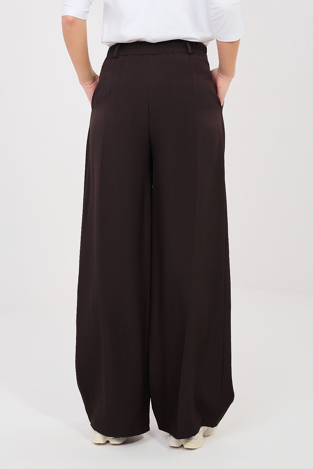 Pantalón Mujer Fluido Talle Alto Pierna Ancha – Marrón Cacao Profundo – detalle 3 | DOMELVA