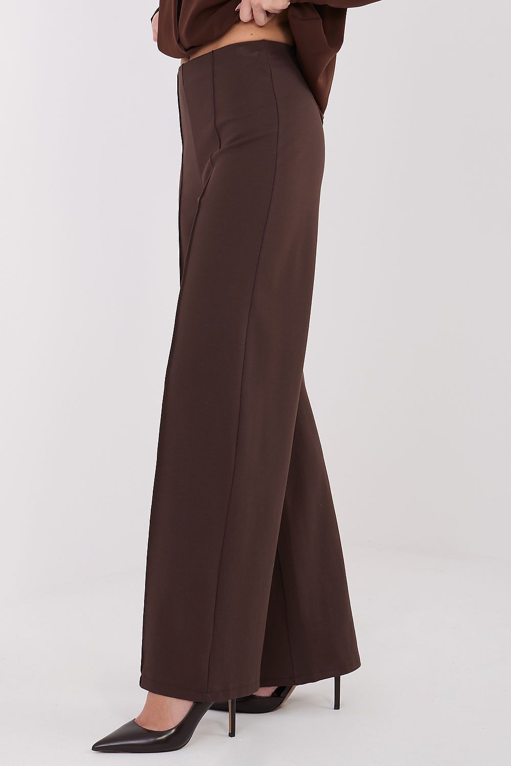 Pantalón Mujer Fluido Talle Alto Pierna Ancha – Marrón Chocolate – detalle 2 | DOMELVA